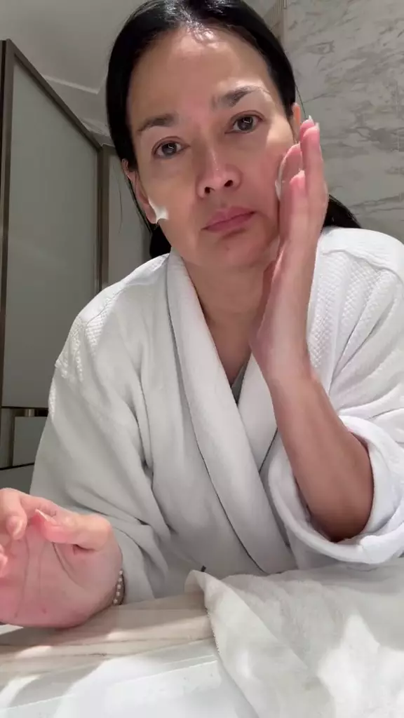 rahasia wajah glowing Donna Harun © Instagram rahasia wajah glowing Donna Harun © Instagram