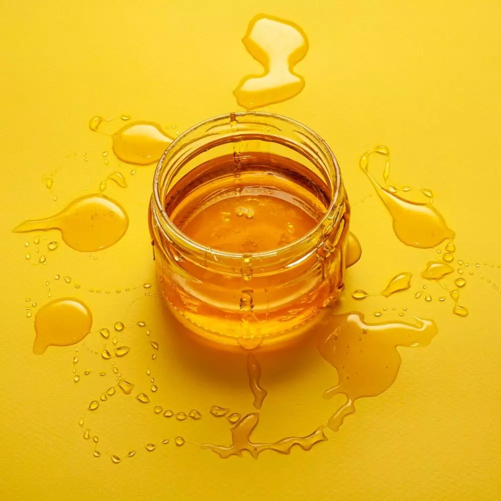 cara aman kecilkan pori-pori besar © YouTube