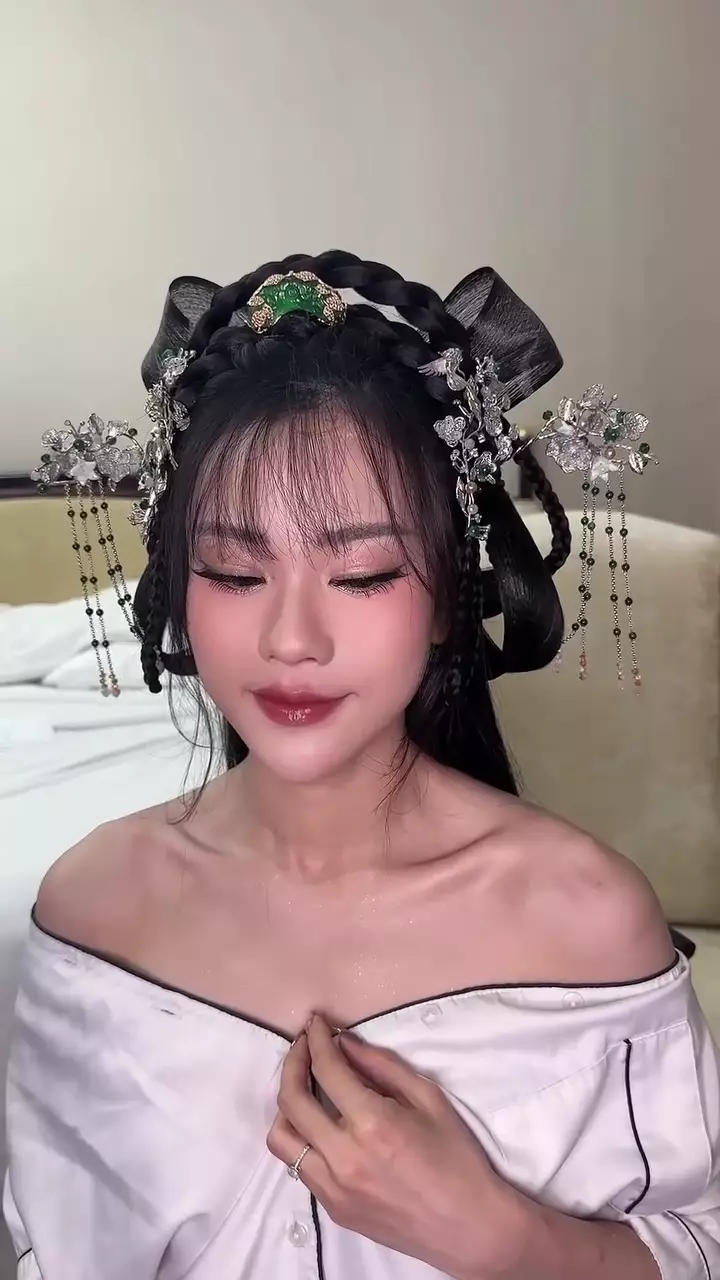 makeup Jessica Jane saat acara sangjit © 2025 brilio.net