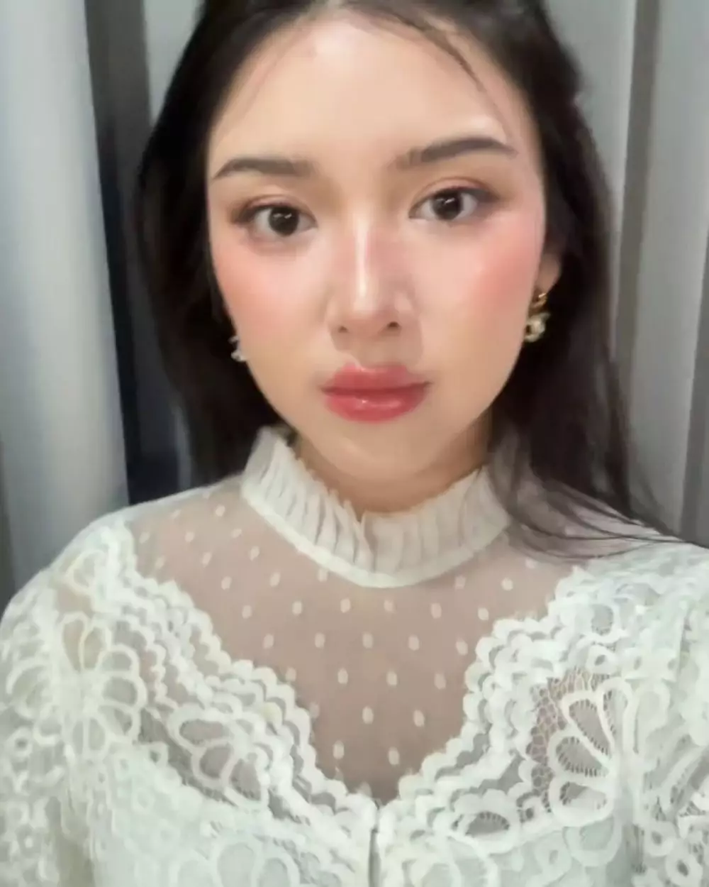 makeup fresh ala Tiara Andini © Instagram makeup fresh ala Tiara Andini © Instagram