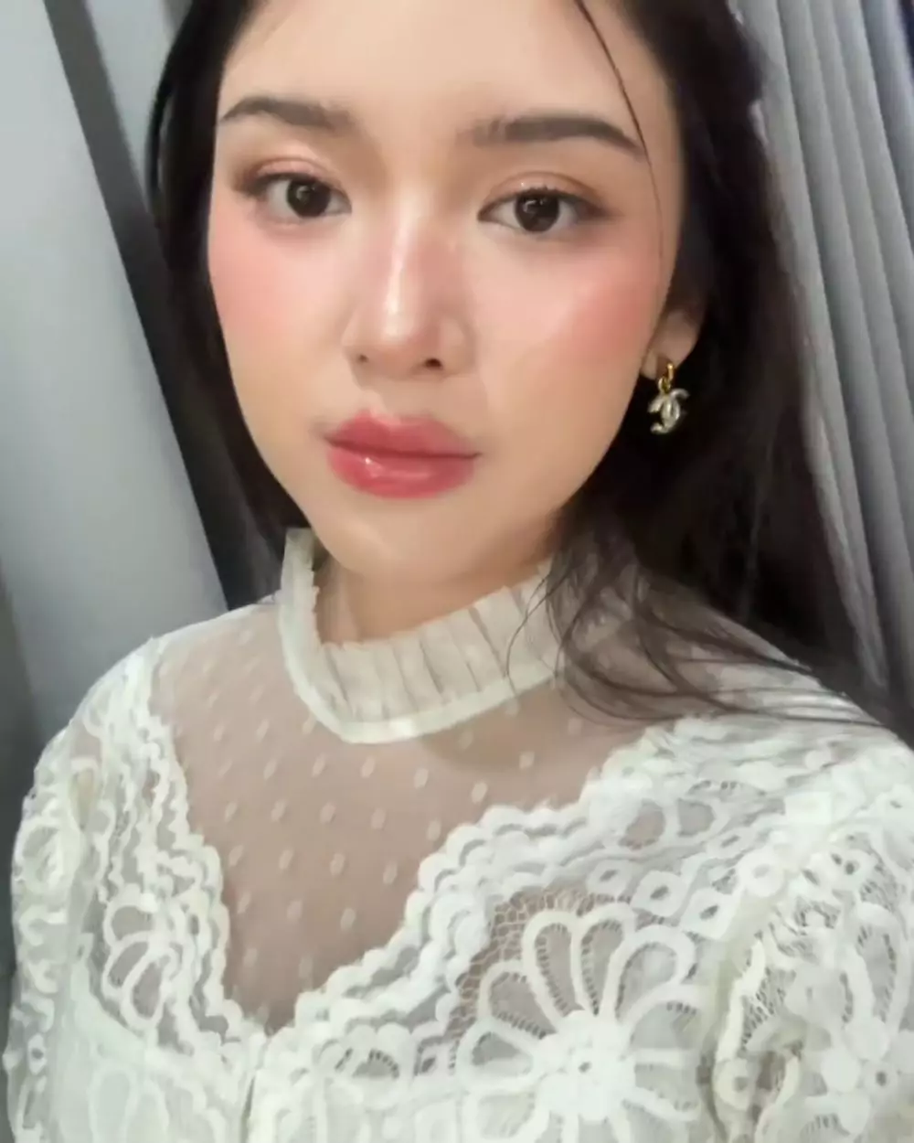 makeup fresh ala Tiara Andini © Instagram makeup fresh ala Tiara Andini © Instagram