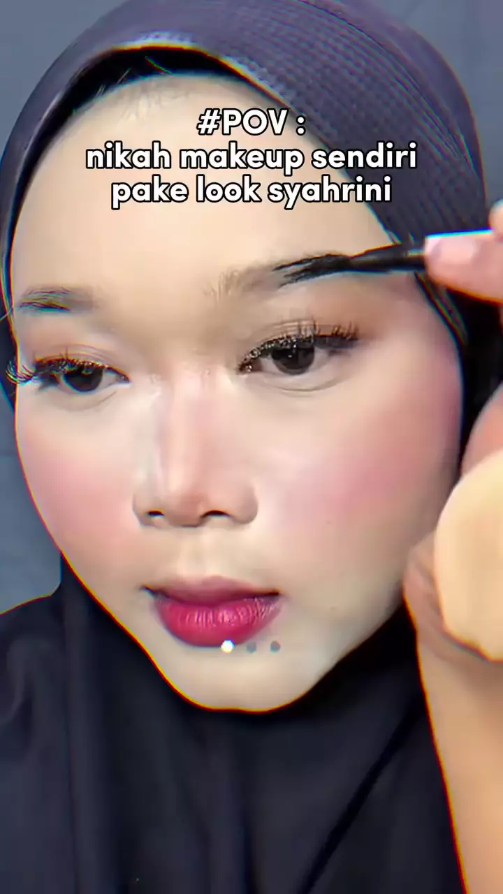 tranformasi cewek makeup mirip Syahrini © Instagram