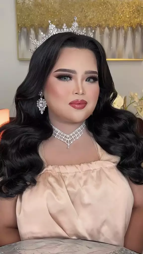 transformasi wajah tembam ini jadi tirus © TikTok