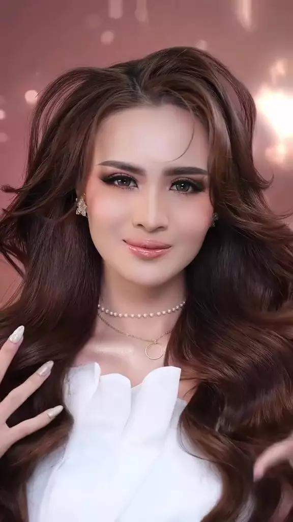 wanita bermata sayu dirias soft bold © TikTok wanita bermata sayu dirias soft bold © TikTok