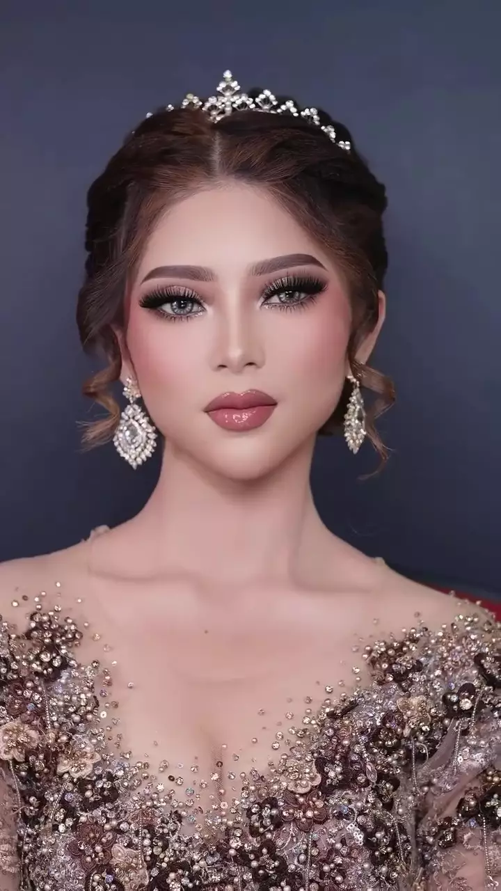 cewek bibir pucat usai dirias © Instagram 