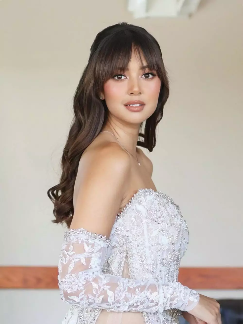 riasan Aurelie Moeremans tampil glaze skin © 2025 brilio.net riasan Aurelie Moeremans tampil glaze skin © 2025 brilio.net