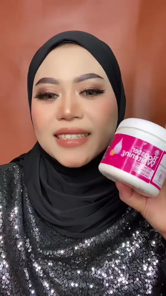 Mulanya punya kantung mata besar © TikTok Mulanya punya kantung mata besar © TikTok