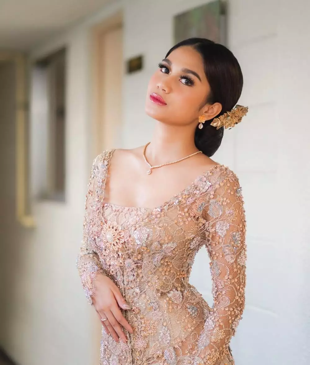 transformasi wajah Azizah Salsa dari masa ke masa © 2025 brilio.net