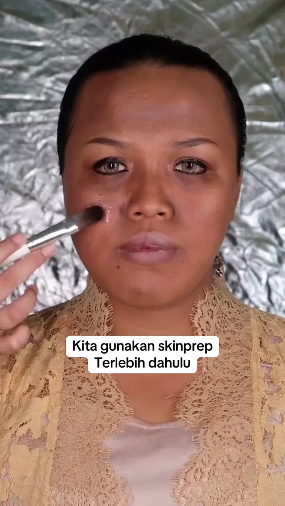 Wanita wajah bulat ini pangling © TikTok Wanita wajah bulat ini pangling © TikTok