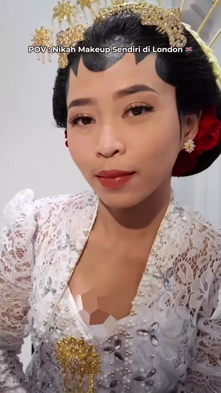 cewek ini bikin paes dan makeup sendiri © Instagram 