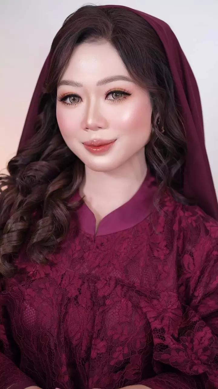 transformasi makeup cewek berjerawat dirias fresh © Instagram transformasi makeup cewek berjerawat dirias fresh © Instagram