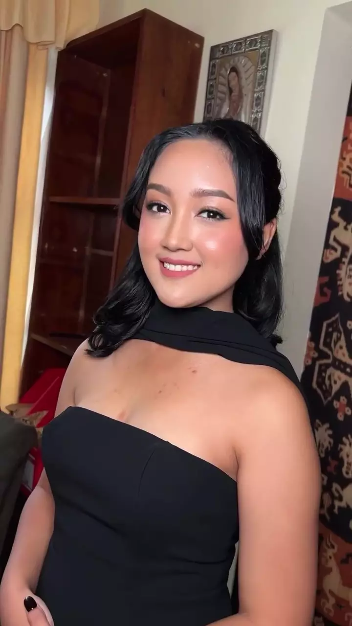 remaja dengan bekas jerawat dirias soft glam © Instagram remaja dengan bekas jerawat dirias soft glam © Instagram