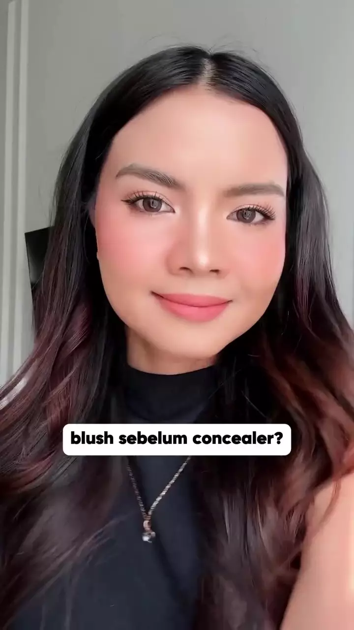 cewek ini jajal hacks pakai concealer © Instagram cewek ini jajal hacks pakai concealer © Instagram