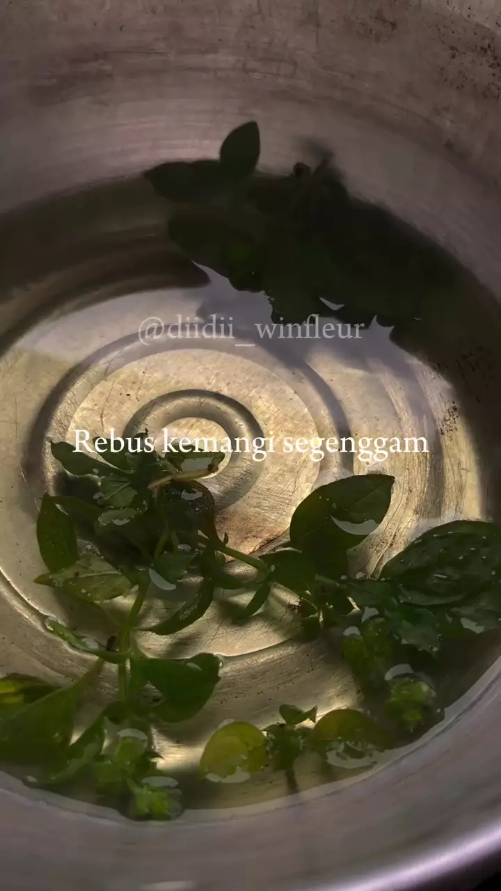 Cara atasi minyak berlebih di wajah © Instagram