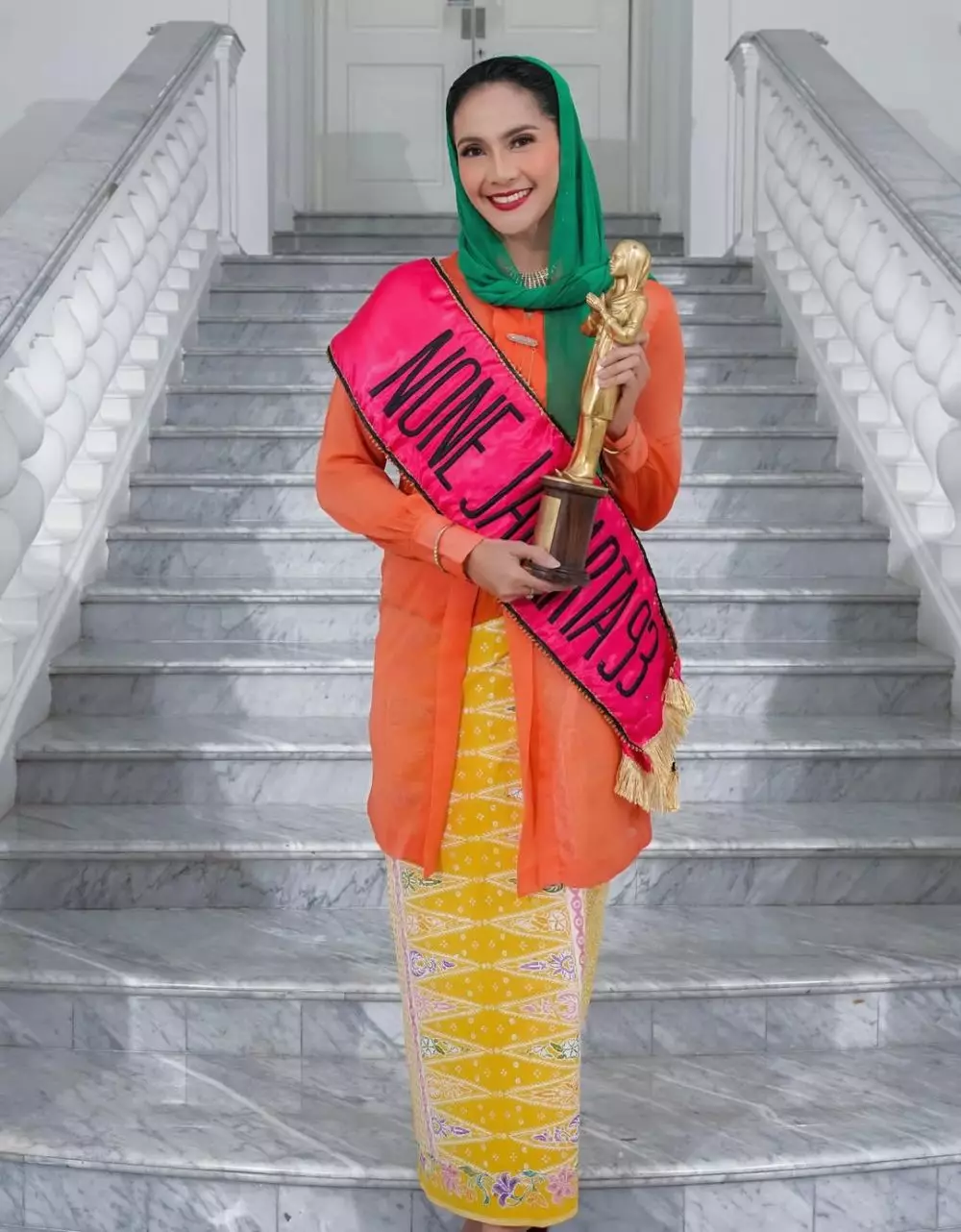 makeup Maudy Koesnaedi © Instagram