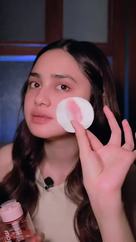 trik Syifa Hadju hapus makeup © Instagram trik Syifa Hadju hapus makeup © Instagram