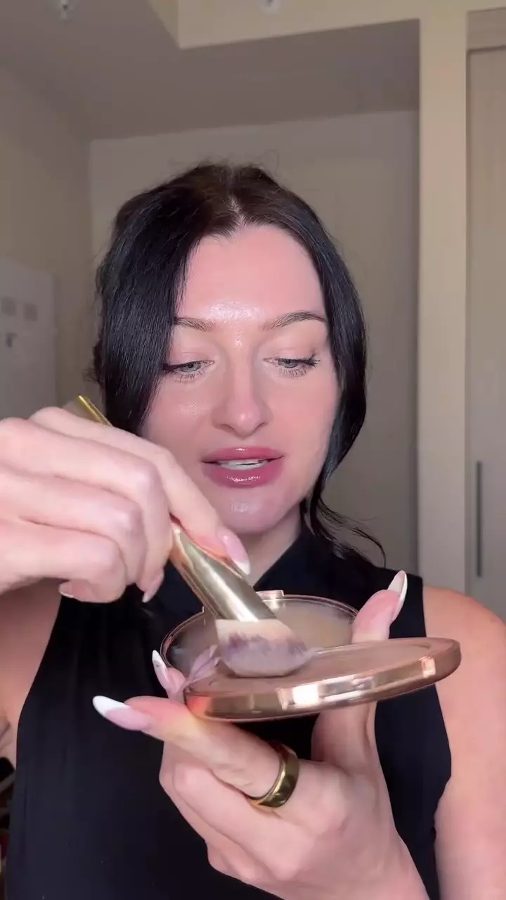 Bronzer matte tapi hasilnya glowing © Instagram Bronzer matte tapi hasilnya glowing © Instagram