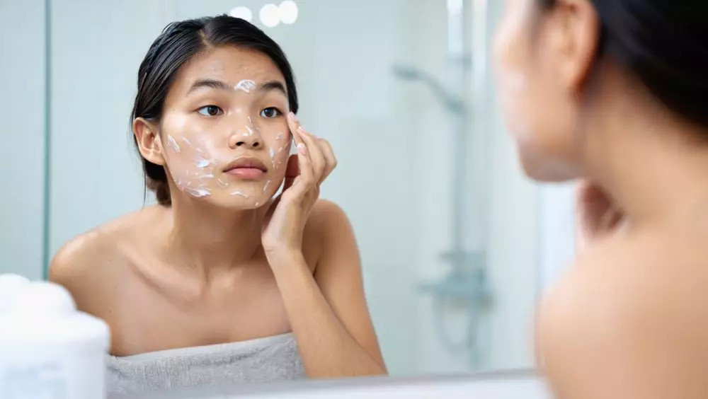 Tips skincare sederhana © 2025 brilio.net Tips skincare sederhana © 2025 brilio.net