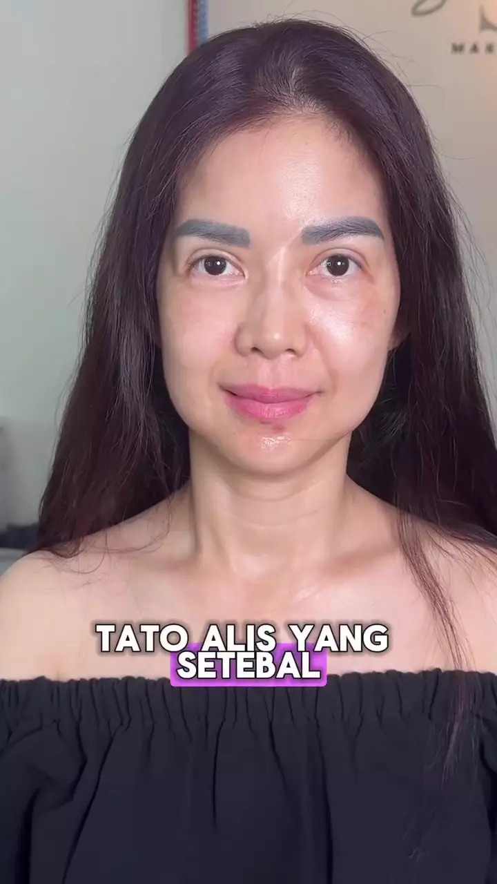 Tato alis hitam © Instagram 