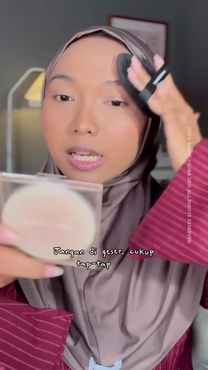 Pakai bedak padat masih sering cakey © Instagram  Pakai bedak padat masih sering cakey © Instagram