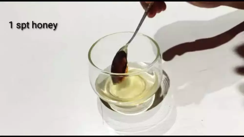 cara pakai masker kolagen © YouTube