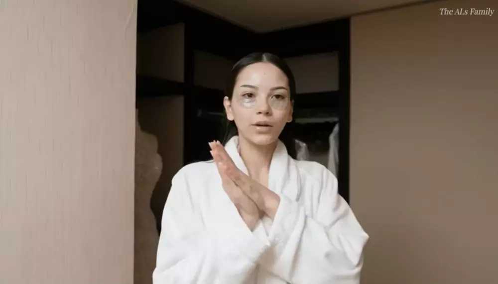 Rutinitas skincare pagi Alyssa Daguise © YouTube