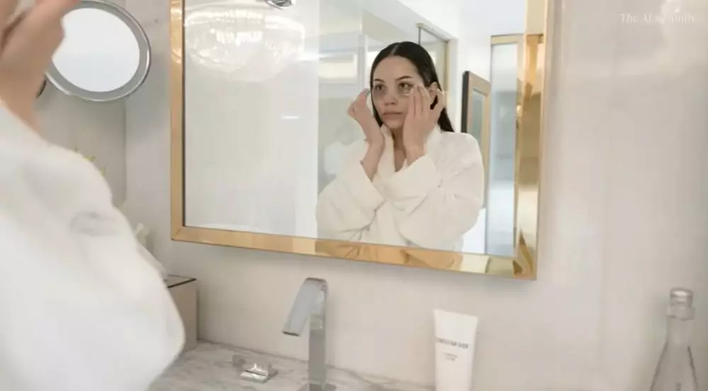 Rutinitas skincare pagi Alyssa Daguise © YouTube