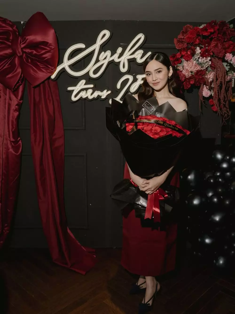 makeup Syifa Hadju saat ultah © Instagram makeup Syifa Hadju saat ultah © Instagram