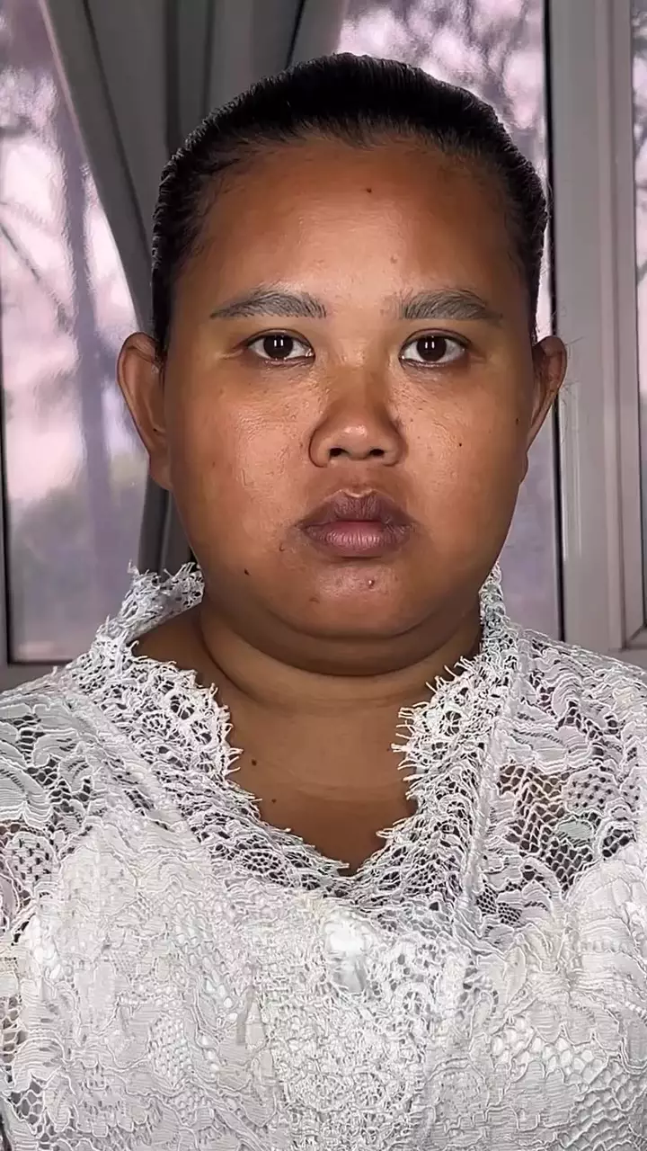 Makeup glamor bikin lupa wajah asli © Instagram 