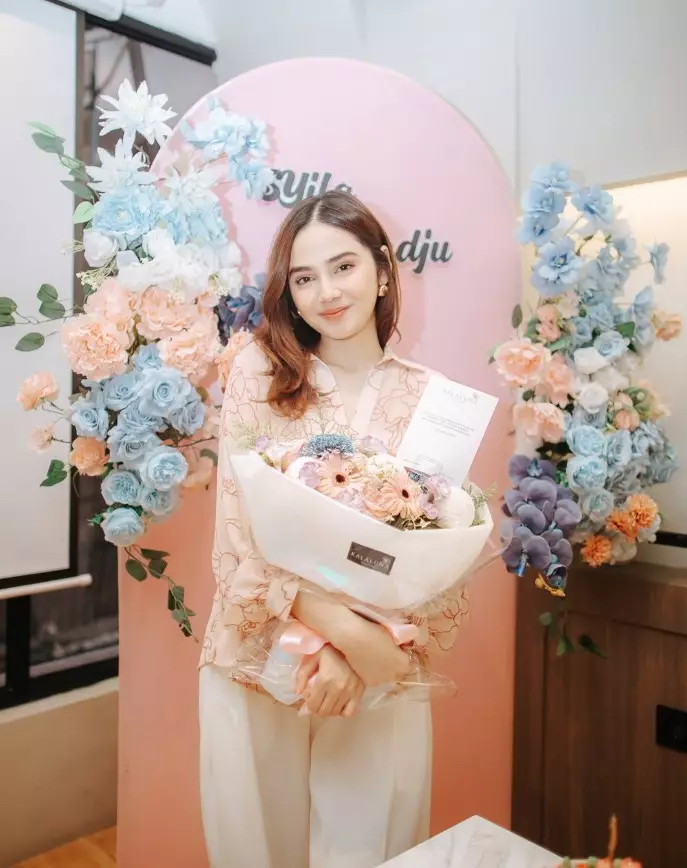 fresh dengan oranye look © Instagram fresh dengan oranye look © Instagram