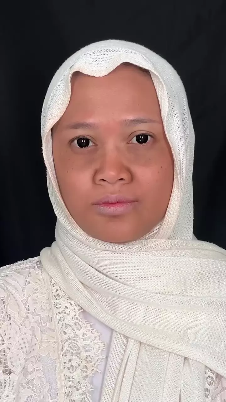 wanita dengan kantung mata hitam © Instagram