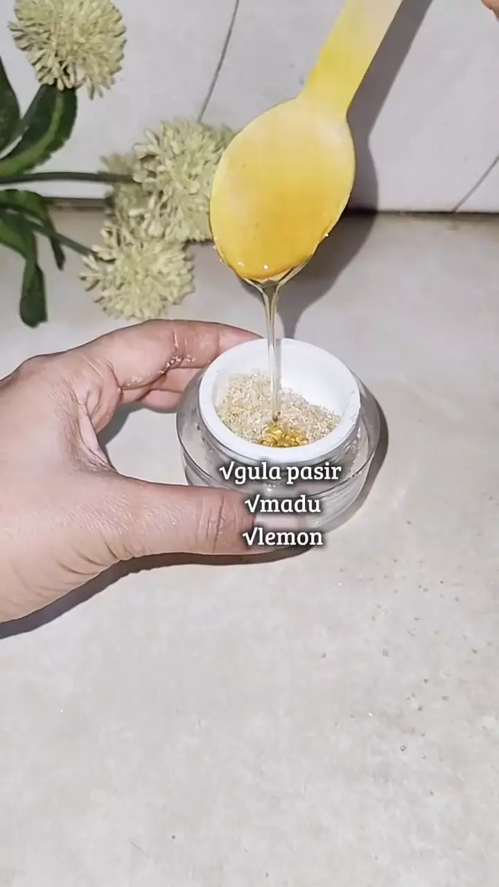 Stop pakai lip care © Instagram Stop pakai lip care © Instagram