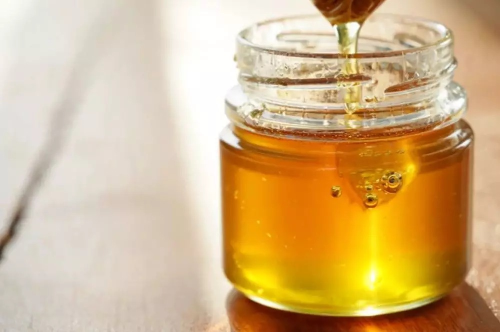 Tumit pecah-pecah bikin iritasi © Instagram