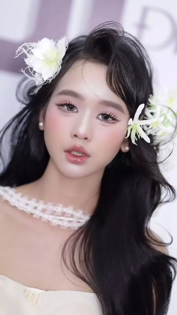 MUA ini ubah mata kecil © Instagram MUA ini ubah mata kecil © Instagram