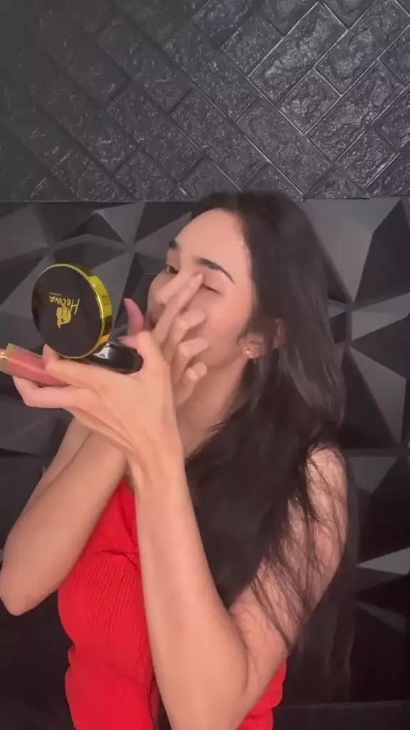 makeup ala Feby Marcelia © TikTok makeup ala Feby Marcelia © TikTok