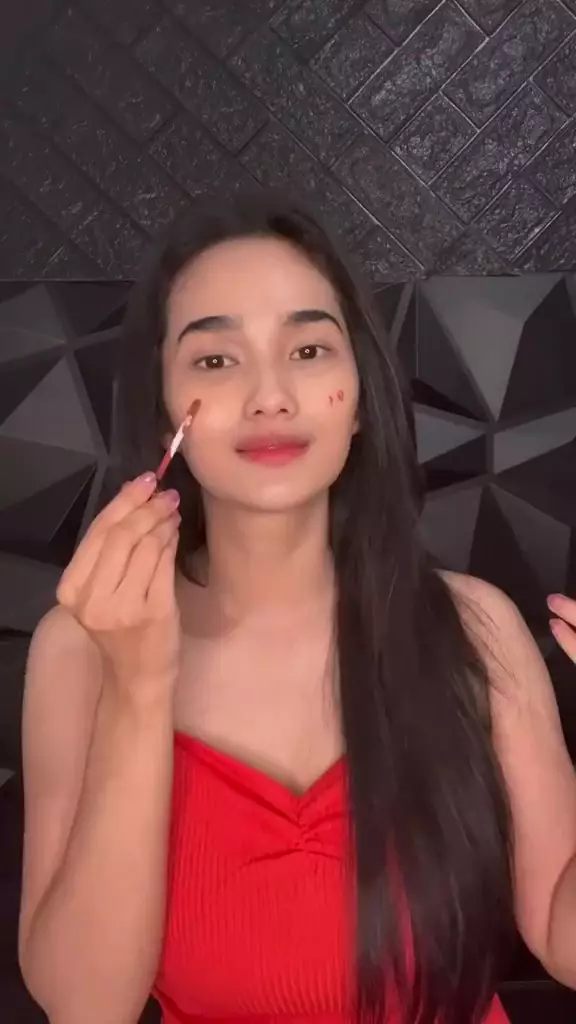 makeup ala Feby Marcelia © TikTok makeup ala Feby Marcelia © TikTok