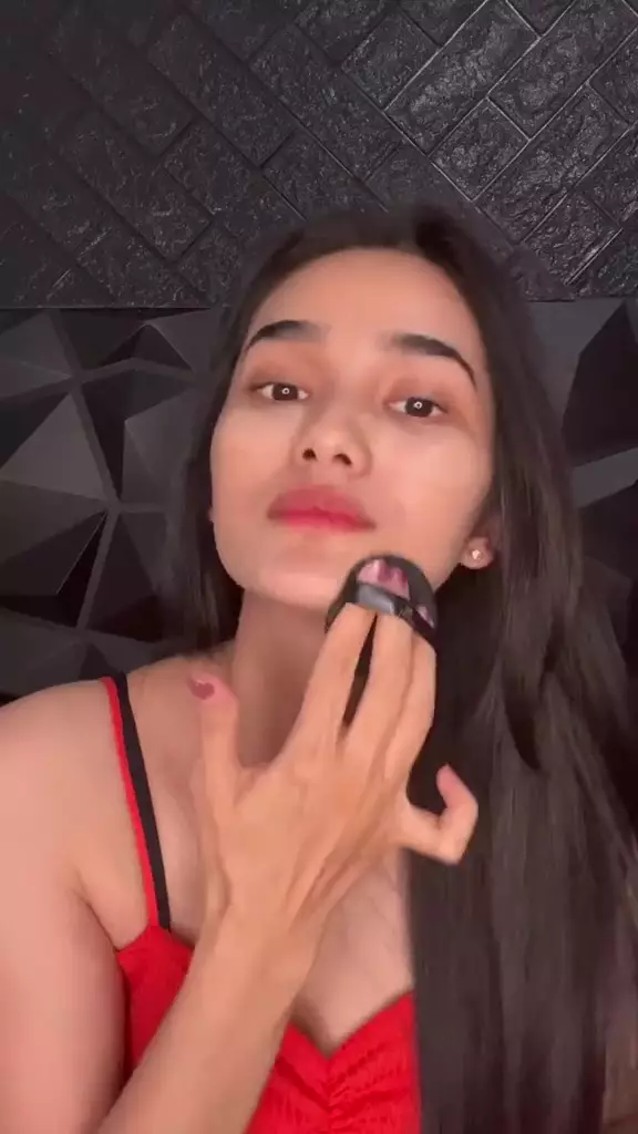 makeup ala Feby Marcelia © TikTok makeup ala Feby Marcelia © TikTok