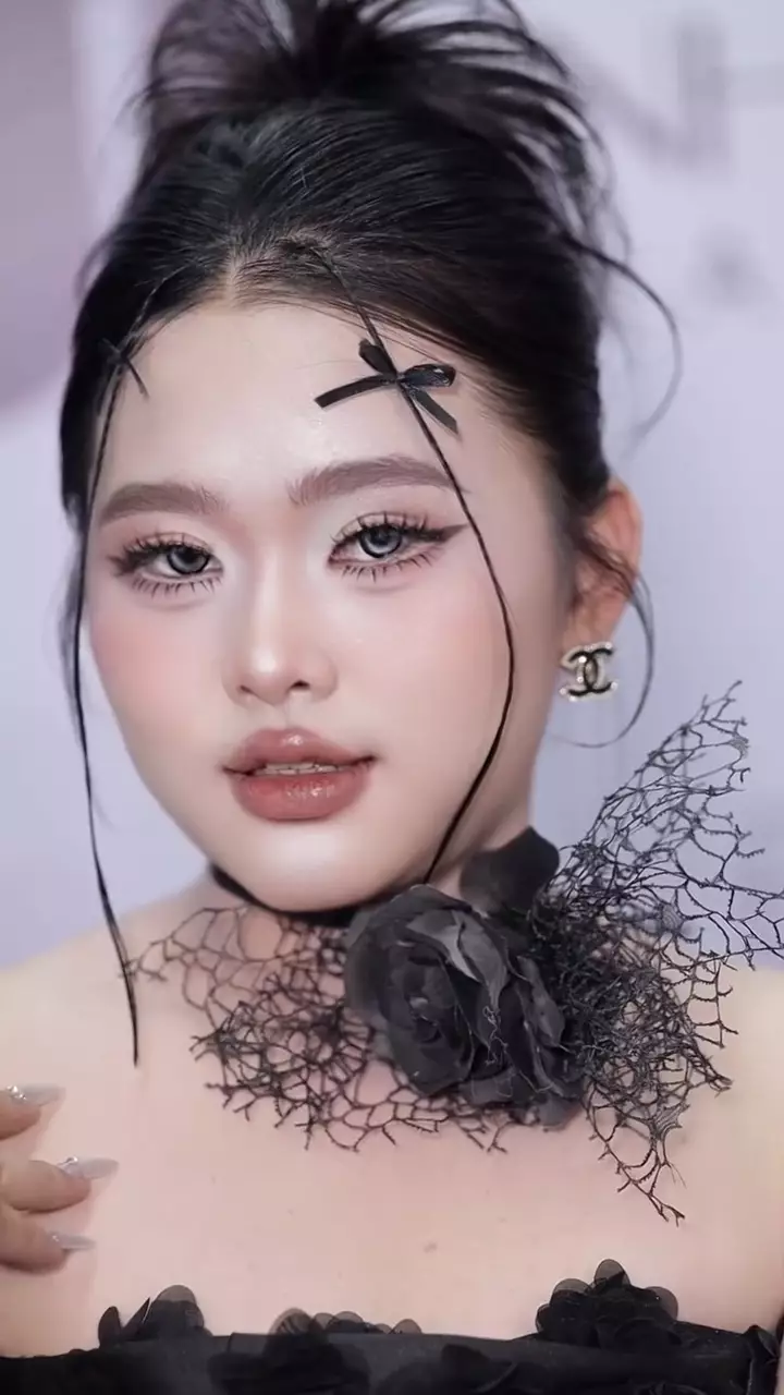 Sulap mata kecil jadi lebar © Instagram Sulap mata kecil jadi lebar © Instagram