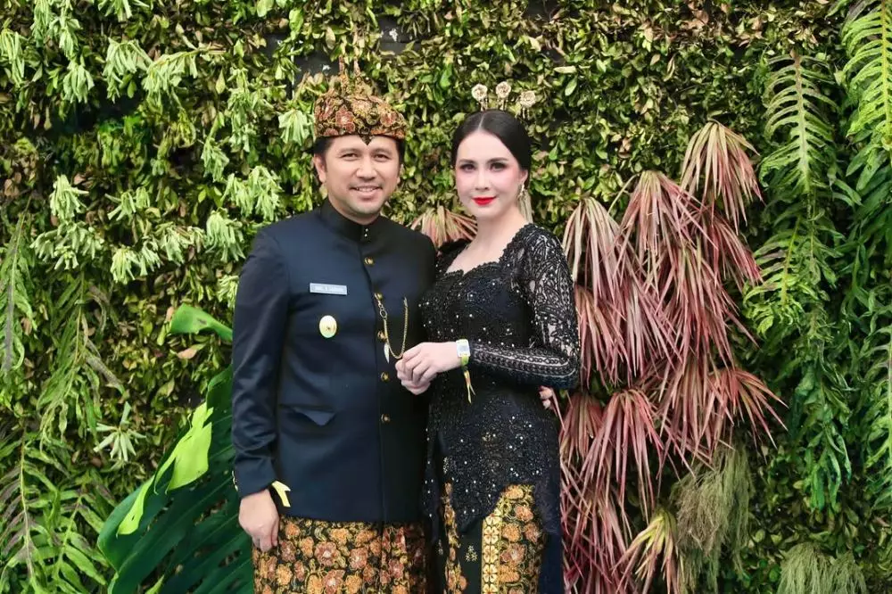 makeup Arumi Bachsin saat upacara © 2025 brilio.net