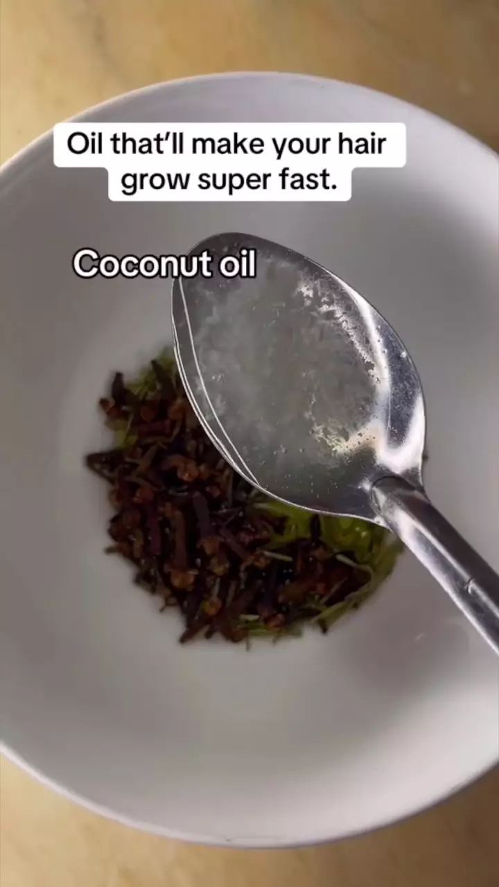 Rambut auto lebat © Instagram Rambut auto lebat © Instagram