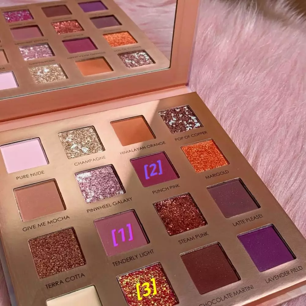 Rekomendasi palette eyeshadow terbaik © 2025 brilio.net Rekomendasi palette eyeshadow terbaik © 2025 brilio.net