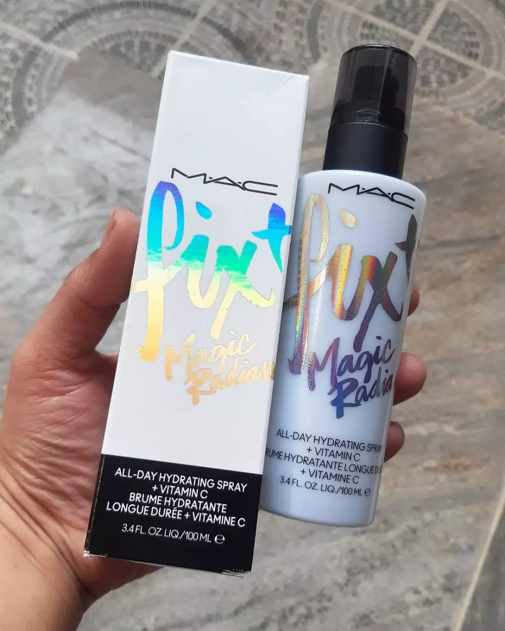 Rekomendasi produk makeup untuk dapatkan hasil dewy © 2025 brilio.net