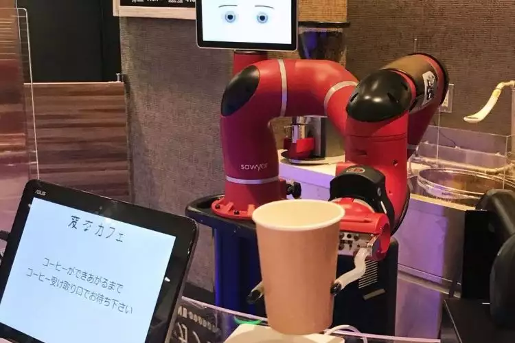 Beli kopi di kafe ini kamu bakal dilayani barista robot