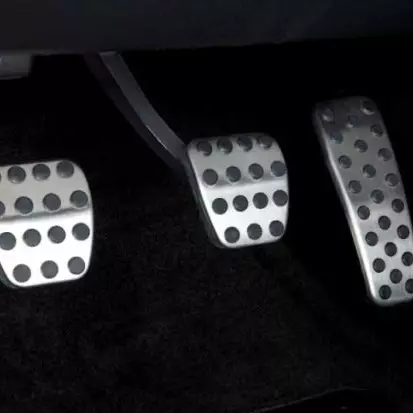 Hati-hati berkendara, ini yang perlu dilakukan saat rem blong