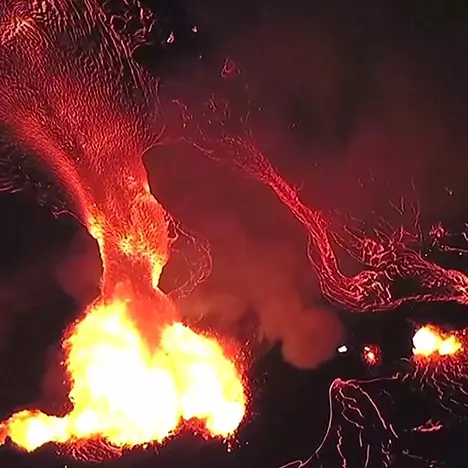 Begini penampakan lava gunung api di Hawaii saat dilihat dari atas
