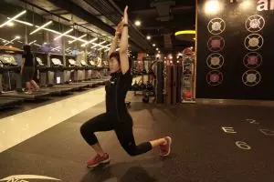 Tetap sehat saat puasa, ini tips olahraga ringan yang cocok buatmu