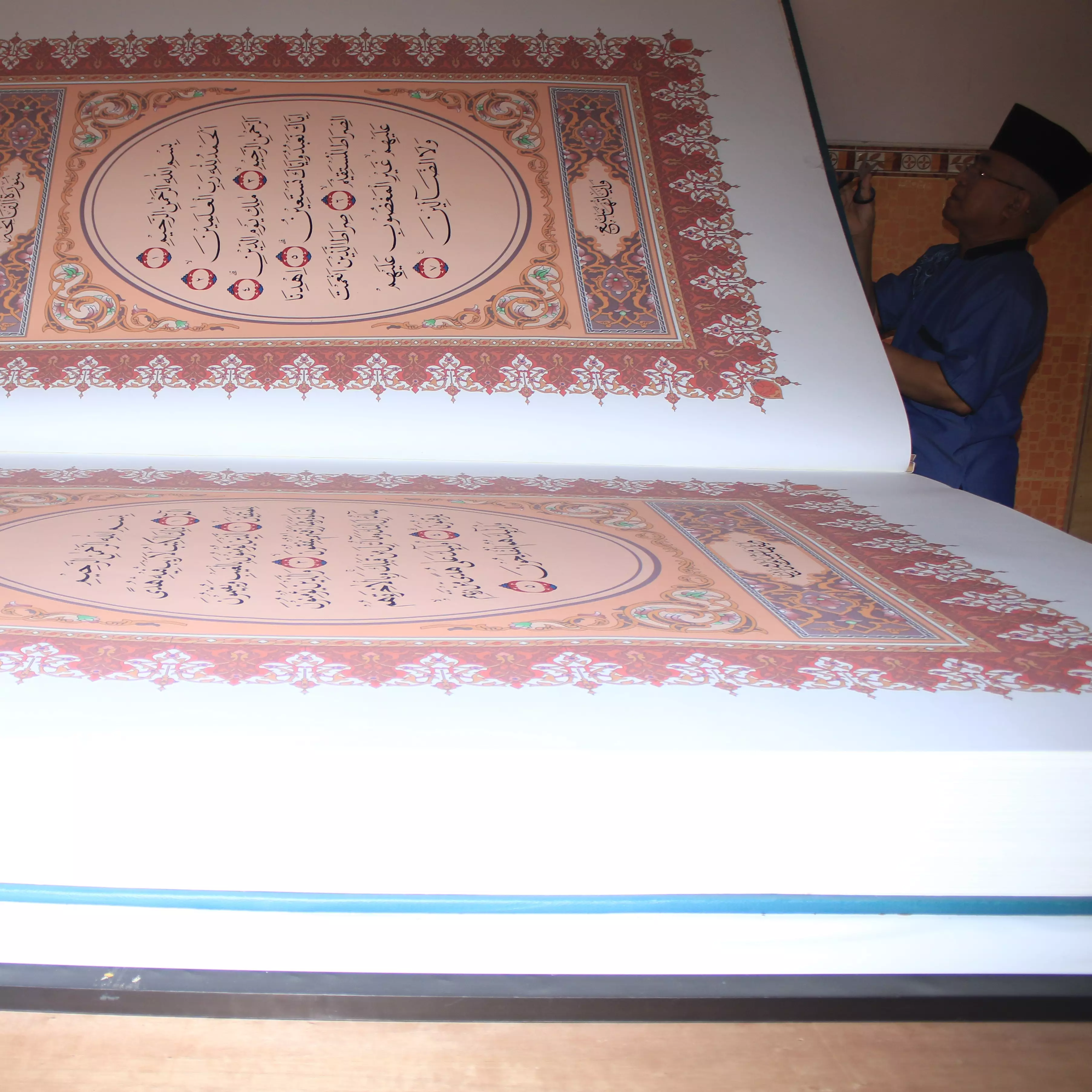 Mushaf Alquran terbesar di dunia buatan Indonesia, beratnya 4 kwintal 