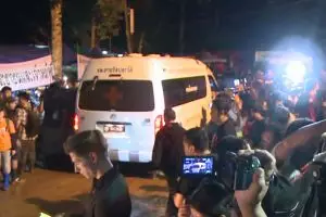 Terjebak 10 hari di gua, 12 pemain sepak bola Thailand selamat