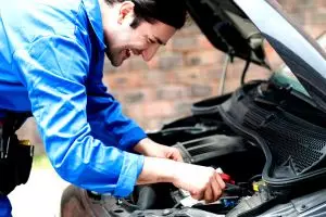 Jangan panik, begini tips atasi mobil matic yang mogok