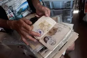 Toni Lubis, mantan napi yang jadi pemulung arsip sejarah